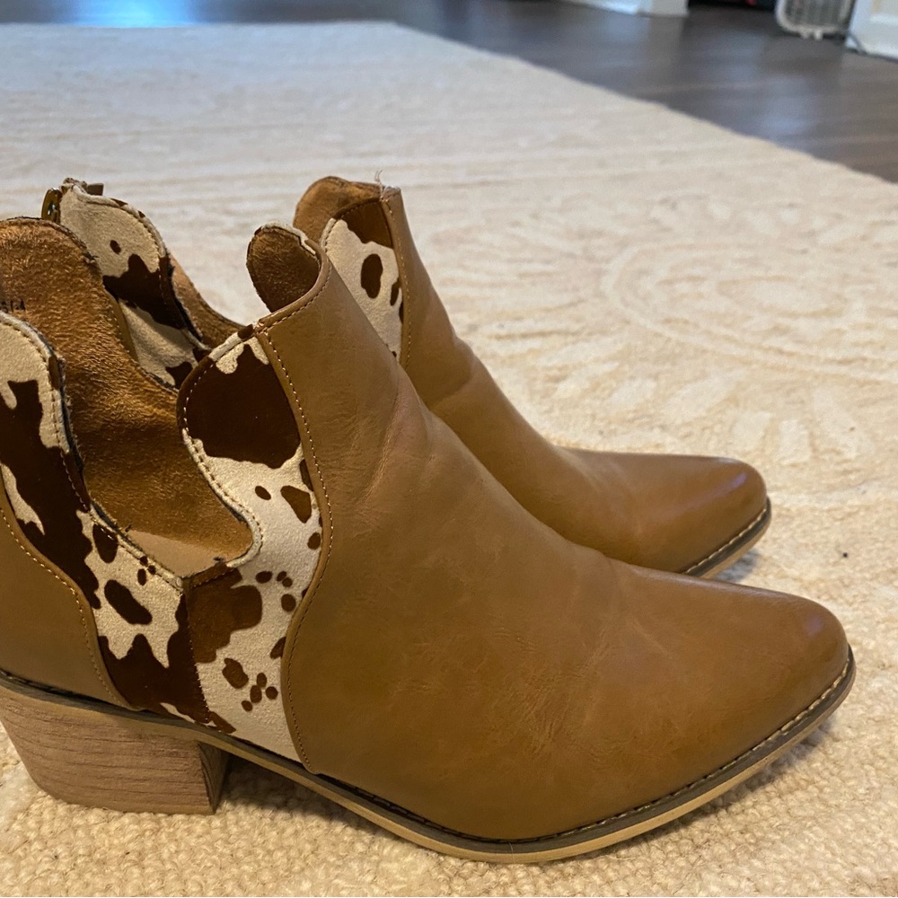Pierre Dumas Tan Ankle Boots with Cow Print Detail